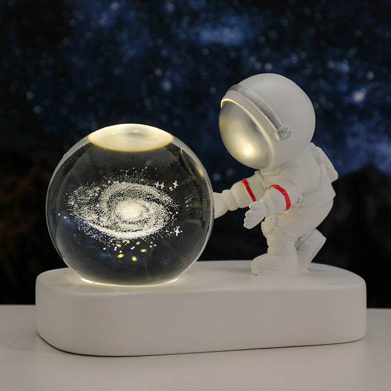 "Galactic Explorer" Glowing Astronaut Crystal Ball Night Light – USB Powered with Warm LED Glow - Nova glow